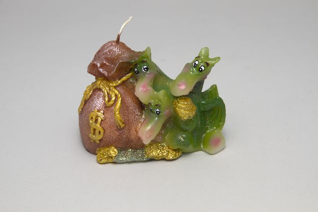 картинка 5902 GIPFEL Свеча Дракон в пластиковой упаковке (парафин) Доллар от магазина Gipfel